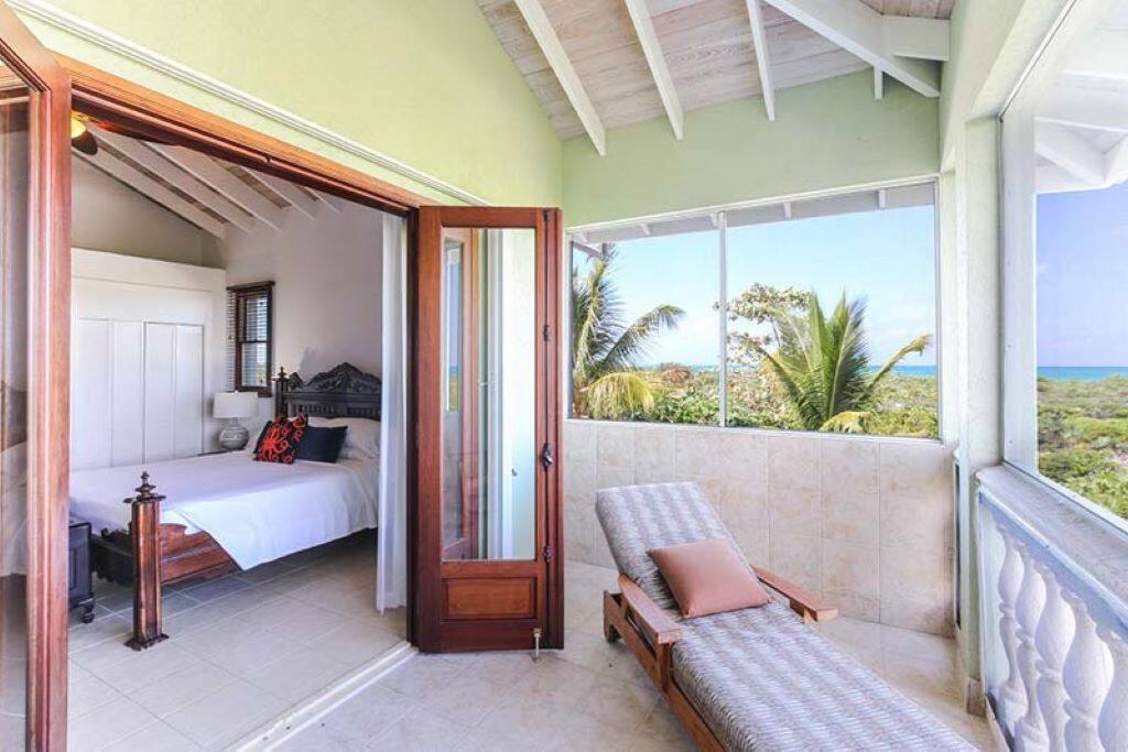 Pelican Paradise Villa - Leeward Beach Grace Bay Exterior photo