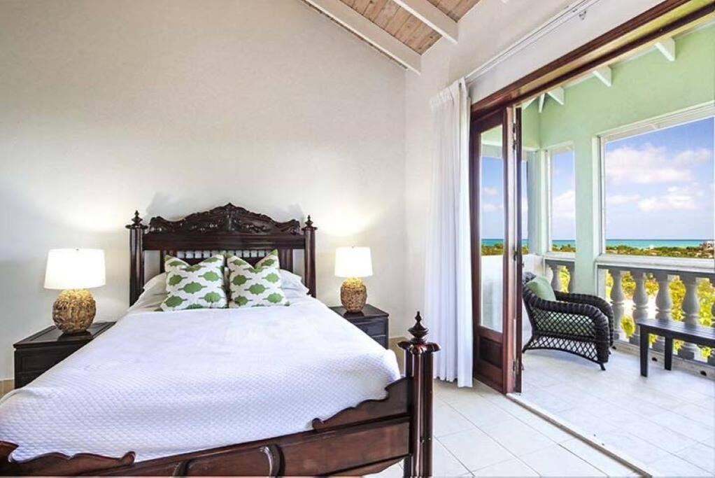 Pelican Paradise Villa - Leeward Beach Grace Bay Exterior photo